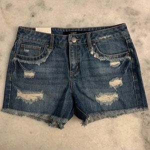 Francesca’s NWT Denim Cut Off Shorts Mid Rise Size 27